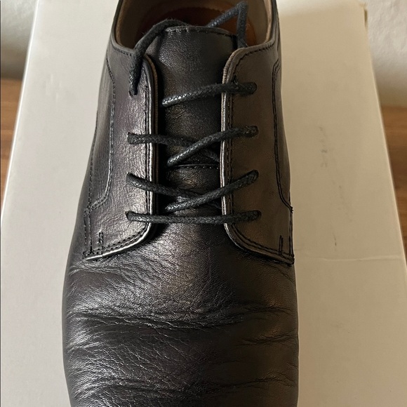 Aldo Men\'s Classic Black Leather Oxfords
